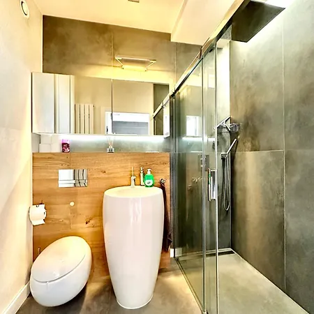 Podwale 2 54 - Self Check-in 20h - Parking & Lift Apartment