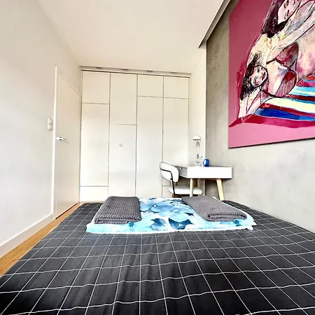 Apartment Podwale 2 54 - Self Check-in 20h - Parking & Lift Wroclaw