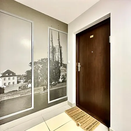 Apartment Podwale 2 54 - Self Check-in 20h - Parking & Lift *