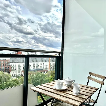 Apartment Podwale 2 54 - Self Check-in 20h - Parking & Lift Wroclaw