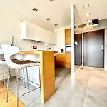 Апартаменти Podwale 2 54 - Self Check-in 20h - Parking & Lift *