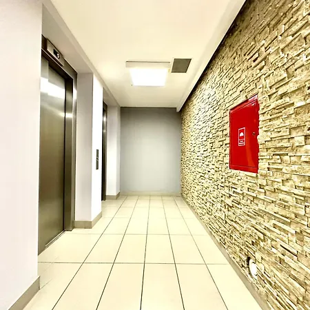 Апартаменти Podwale 2 54 - Self Check-in 20h - Parking & Lift